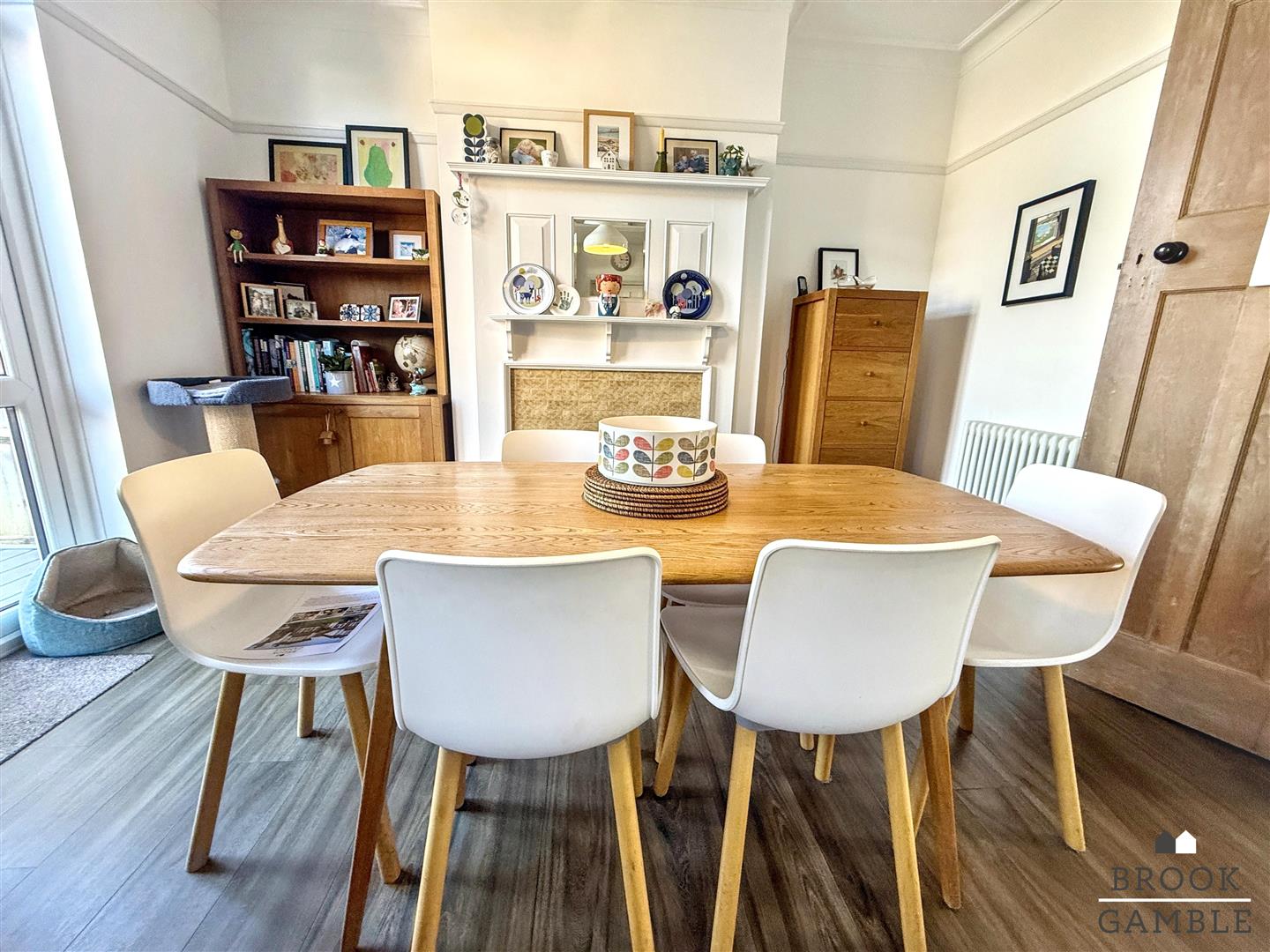 3 Bedroom House. Longland Road in Eastbourne, East Sussex 8